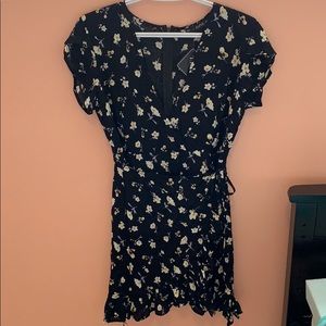 Zaful wrap around dress. Size Large, never worn.
